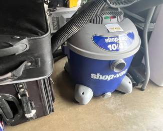 SHOP VAC