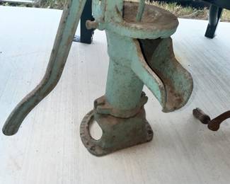 GREAT ANTIQUE FARMHOUSE WATER PUMP