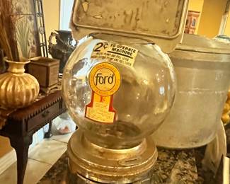 VINTAGE FORD GUMBALL MACHINE!