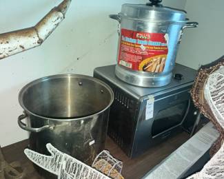 STAINLESS STOCK POT & ALUMINUM POT