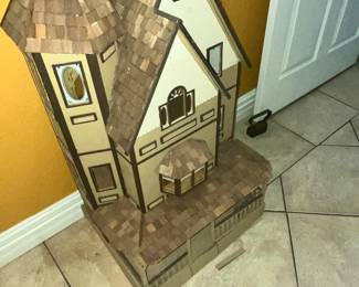 LARGE DOLL HOUSE