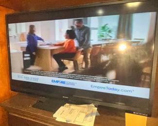 LARGE SHARP WIDESCREEN TV