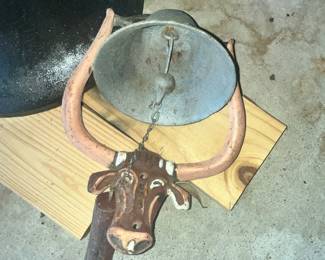 LONGHORN BELL