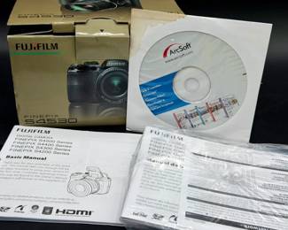 NIB Fujifilm FinePix S4530 Digital Camera
