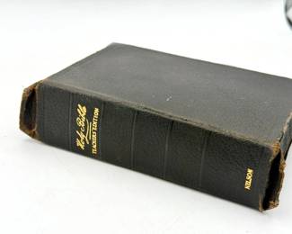 1933 Gift Inscription, Extensive Family Records Holy Bible
