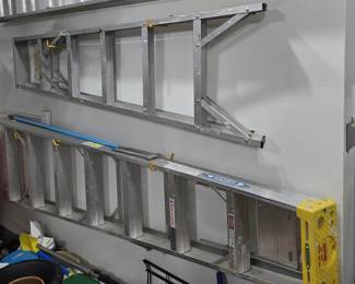 6' and 8' aluminum ladders
