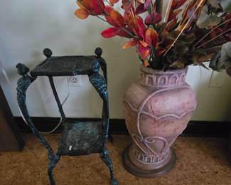 Plant stand & floral arrangement