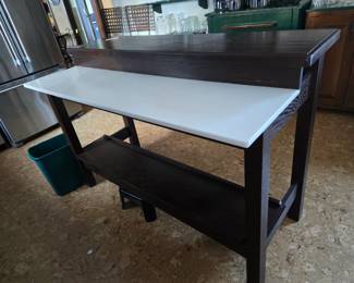 Kitchen snack bar / island