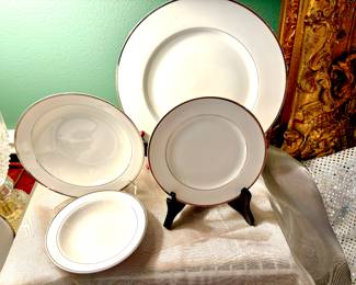 Style House "Wedding Band" service for 8