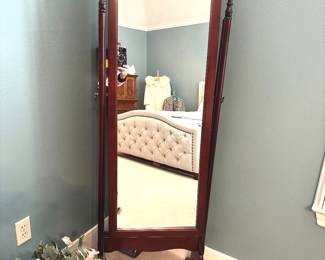 Wood cheval mirror