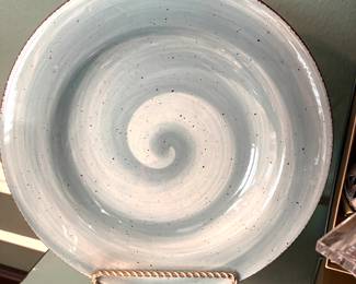 7 Blue swirl dinner plates