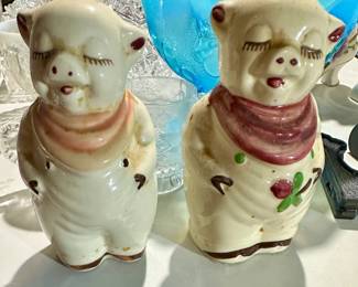 Shawnee Salt Pepper Shakers