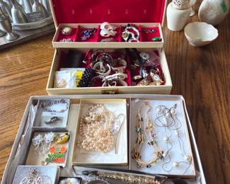 Vintage Costume Jewelry