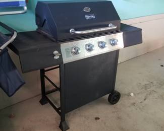 Dyna-Glo gas grill