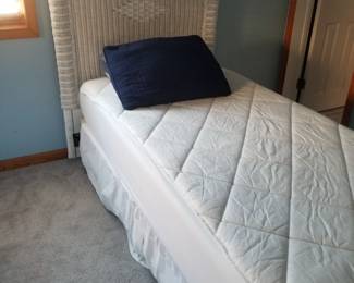 Wicker twin bed