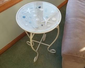 Seashell accent table