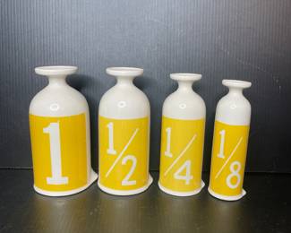 Vintage ceramic measuring cups 