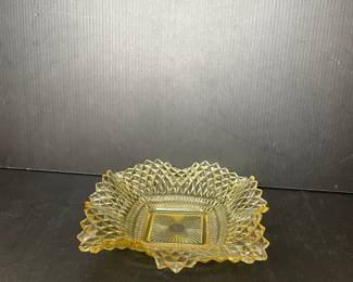 Vintage yellow depression glass dish 