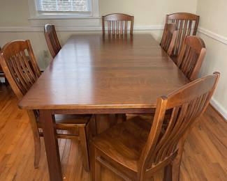 Dining room table and 8 chairs
