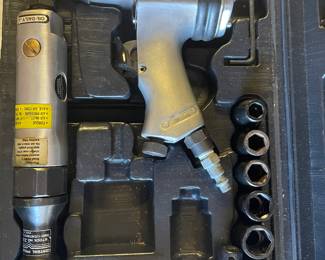Central Pneumatic air impact wrench kit