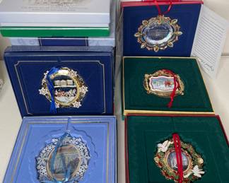 Collection of White House ornaments 