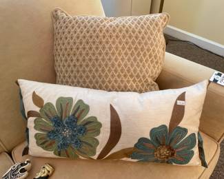 Decorative Pillows 