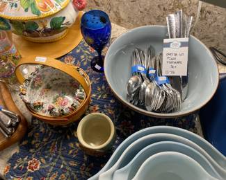 Oneida 60 Piece Flatware Set 