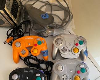 GameCube Controllers 