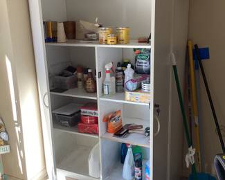 Storage cabinet
