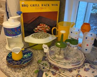 Vtg Pyrex Verde Casserole Dish