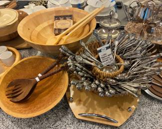 Wooden Bowls, Lyon"Queens Fancy" Stainless Flatware Set