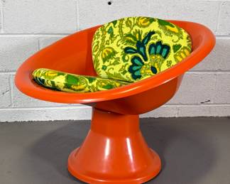 Orange Swiveling Mercurio Chair