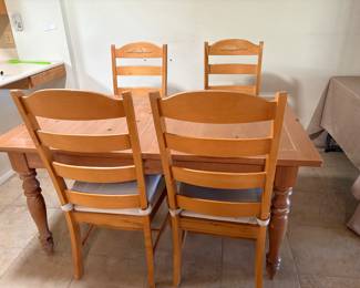 Size shown 60” long
                       36” wide
                       31” tall
Total of 6 chairs, 2 leafs at 12” each. 