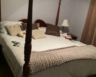 4 Poster Bed