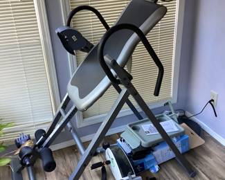 Innova Inversion Table