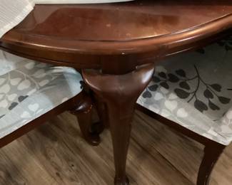 Dining Room table and 6 chairs