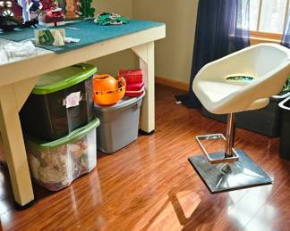 High table for crafting and stool