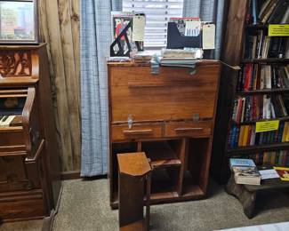 Hand made Wooden desk $25.00