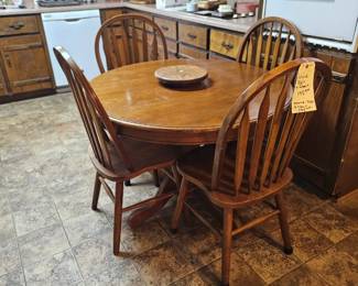 Oak dinning room table with 4 chairs $145.00