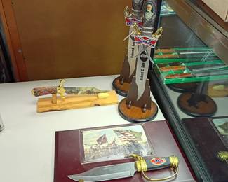 large collectible bowie knives with civil war scenes 