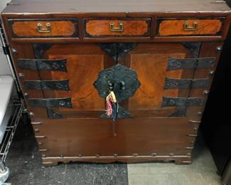 vintage oriental trunk 
