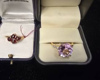 14k gold with a 1/2 ct Lilac frost topaz ring 