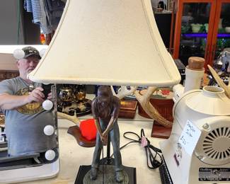 awesome golfer lamp 