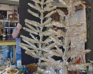 vintage aluminum Christmas tree