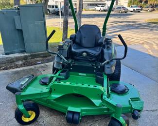 John Deere Riding Mower