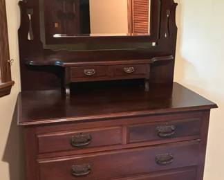 Antique Dressing Table With Mirror