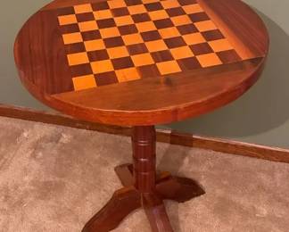 Round Game Table