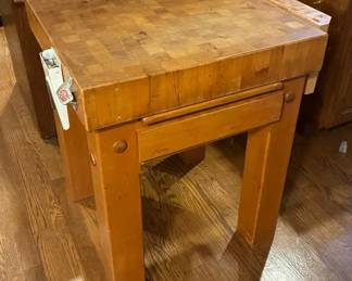 Le Gourmand Butcher Block Stand