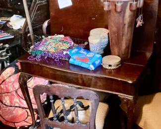 game table with leaf and four chairs
