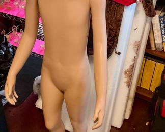 Maniquin child size